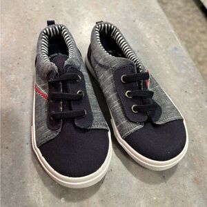 New canvas sneakers toddler 8